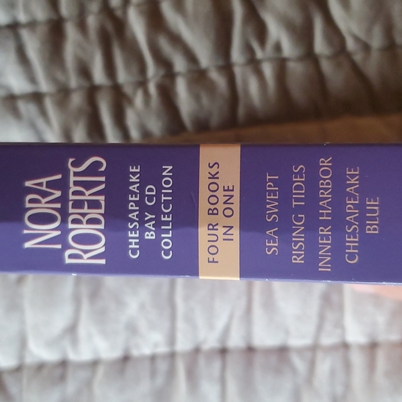 Books on CD #1 Bestsellers - Authors Collins, Roberts and Cornwell - Picture 11 of 16